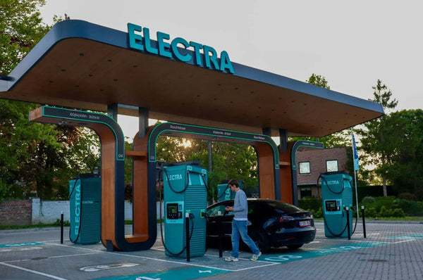 Neuer Schnellladepark an A2: 600 kW Ladeleistung in Österreich